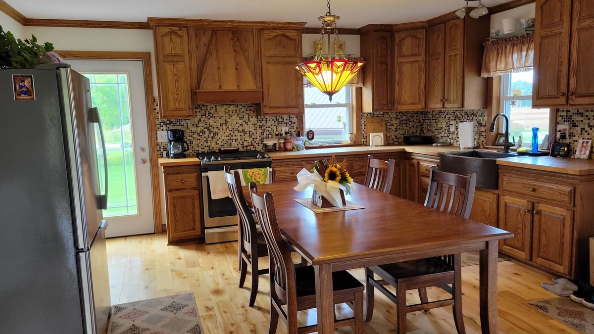 Medina Other | Amish Built 3-bed Farmhouse with high-end Modern upgrades. 5-min to Medina, NY.
