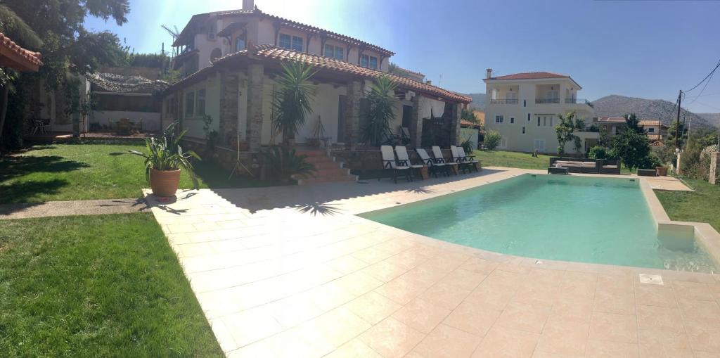 Nea Makri Villa | Amomos Villa with Swimming Pool
