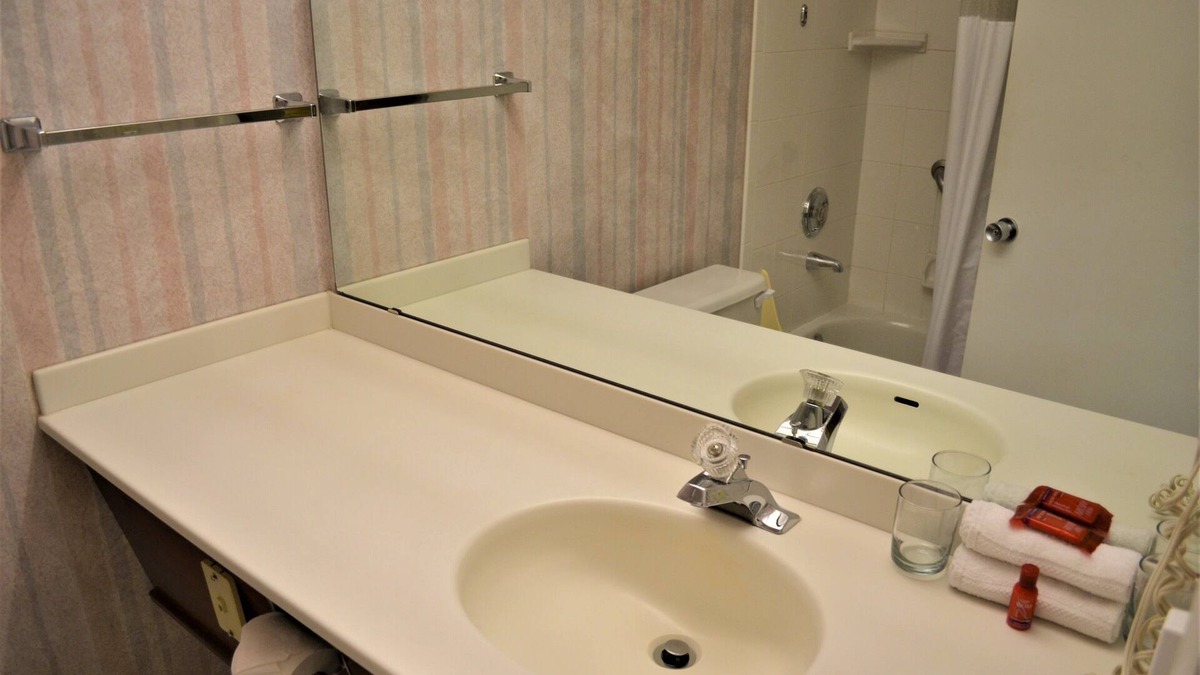South Richland House | Amon Park Studios - Apartment 4