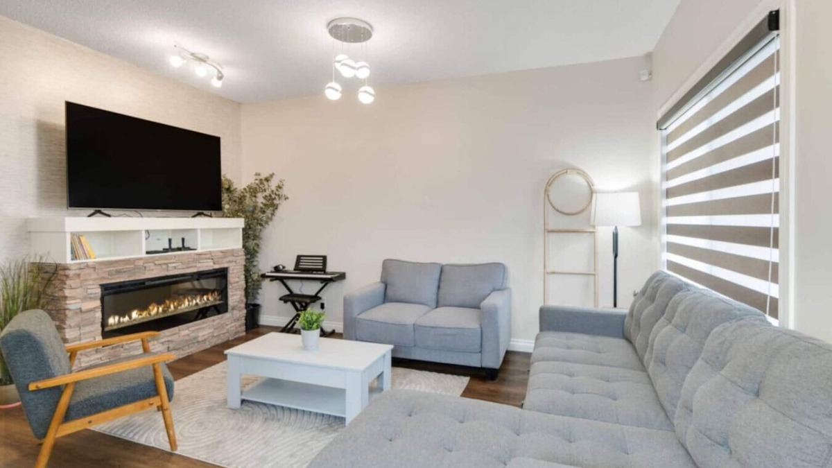 Southeast Edmonton House | Amongst Friends | Foosball | Pet Friendly | Garage