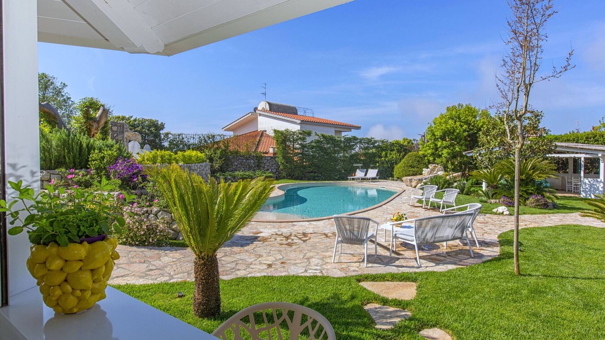 Sant'Agata sui Due Golfi Villa | AMORE RENTALS - Resort Ravenna - The Villa with Private Swimming Pool, Hot Tub, Ideal for Events