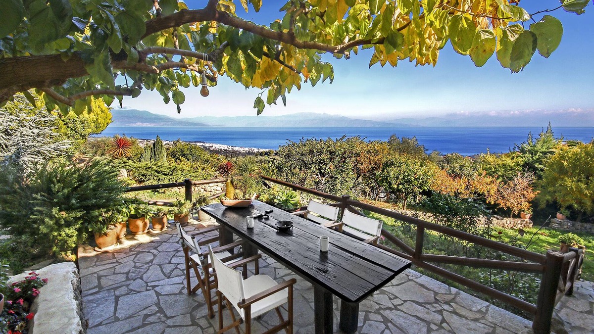 Egira Villa | Ampelos Estate – The Villa (4 bedroom villa)