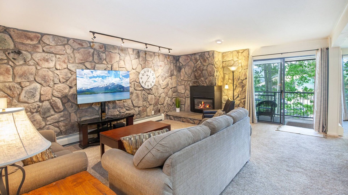 Dillon Condo | Amphitheater | Lake View, Pool-Hot Tub