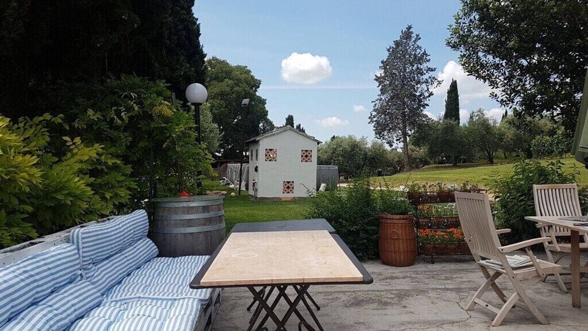 Sona House | Ampio Appartamento con Giardino e Patio tra i Vigneti