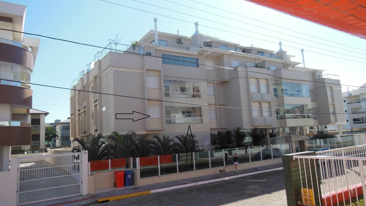 Ingleses Norte Apartment | Ample Apt (new) 300m from the beach, with Air in all rooms and Game Room.