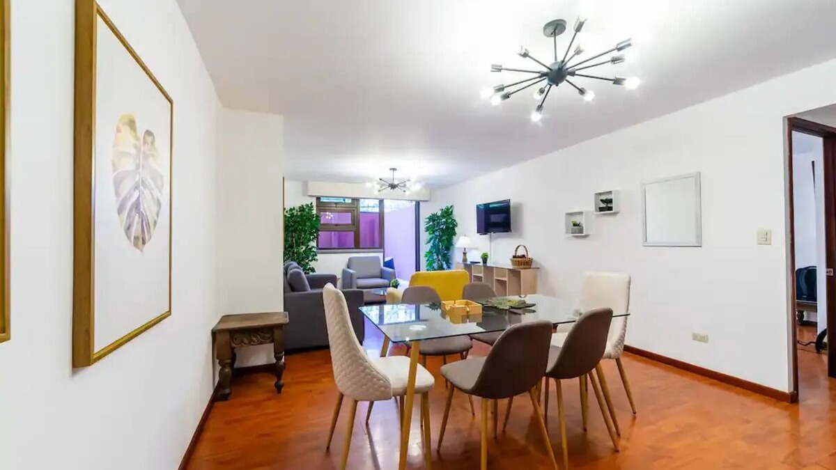 Zona 14 Apartment | Amplio y Lindo Apartamento con Patio en Zona 14