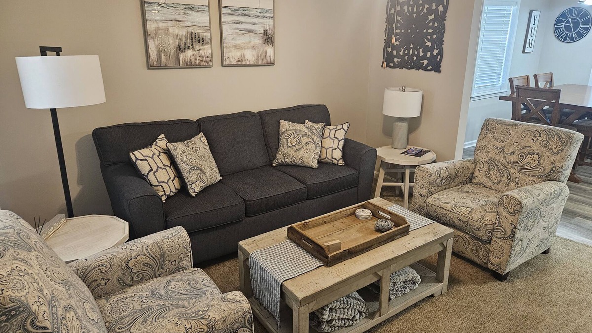 Brighton House | Amy's Country Cottage 3BR/2BA