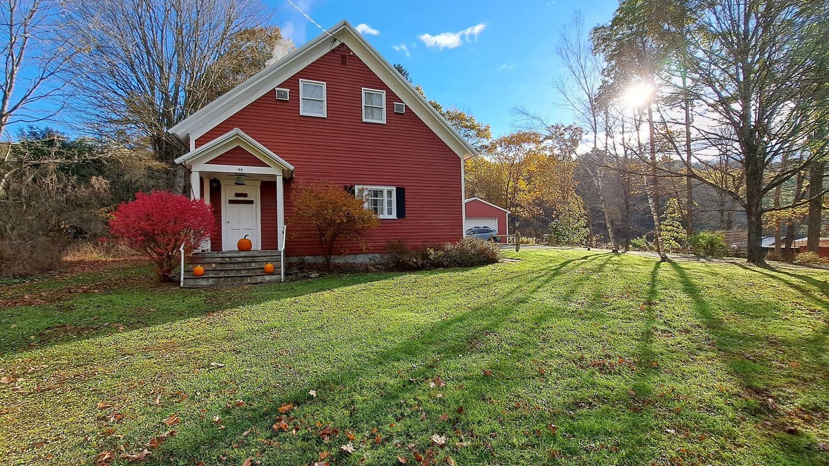 Cooperstown House | Amy's Schoolhouse: Minutes to Dreams Park and Cooperstown. 6 bedrooms; Gameroom!