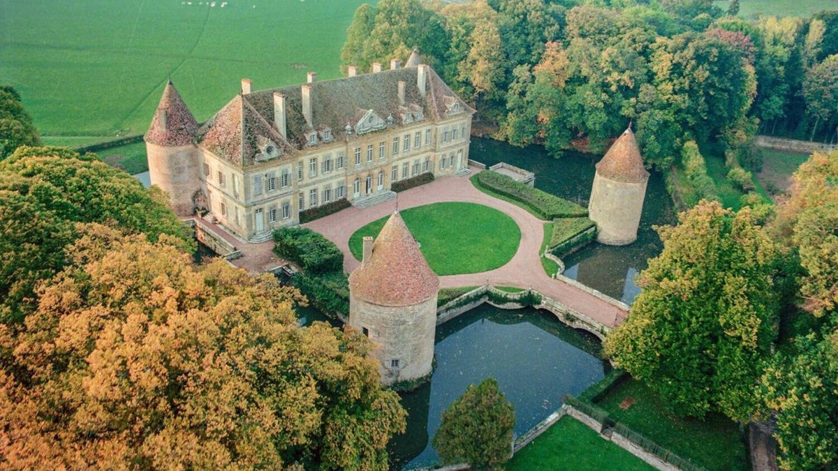 Champeau-en-Morvan House | AN 18th-CENT HAVEN RESIDING IN ITS OWN ELEGANT BURGUNDIAN SETTING - DORDOGNE