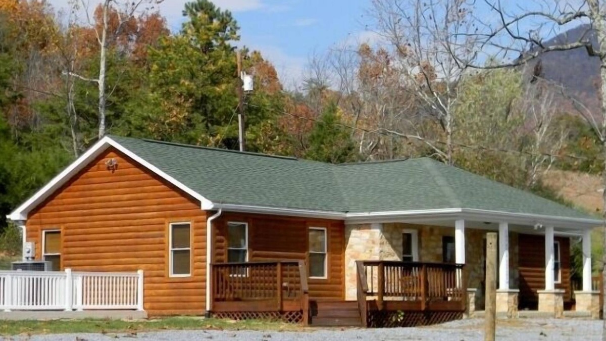 Luray Cabin | An absolute Treat-Perfect for couples/families - Walking Dist to Shen River!