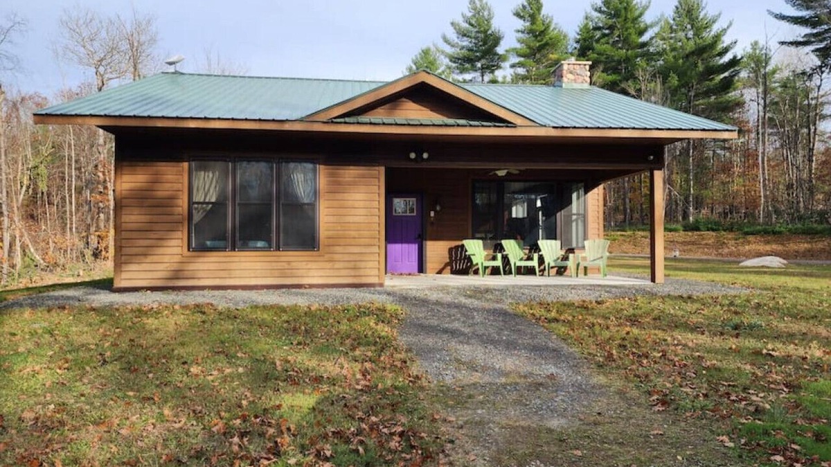 Town of Chesterfield Cottage | An Adirondack Getaway