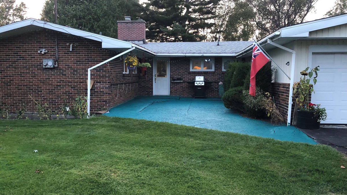 Algoma District House | An adults-only age 18+ one-of-a-kind Guest House in Iron Bridge, Ontario Canada