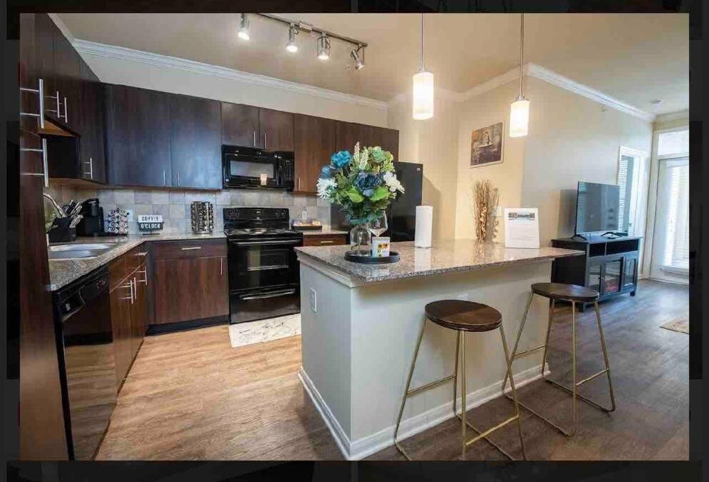 Lazybrook/Timbergrove Apartment | An alluring apartment, 10 min from downtown!