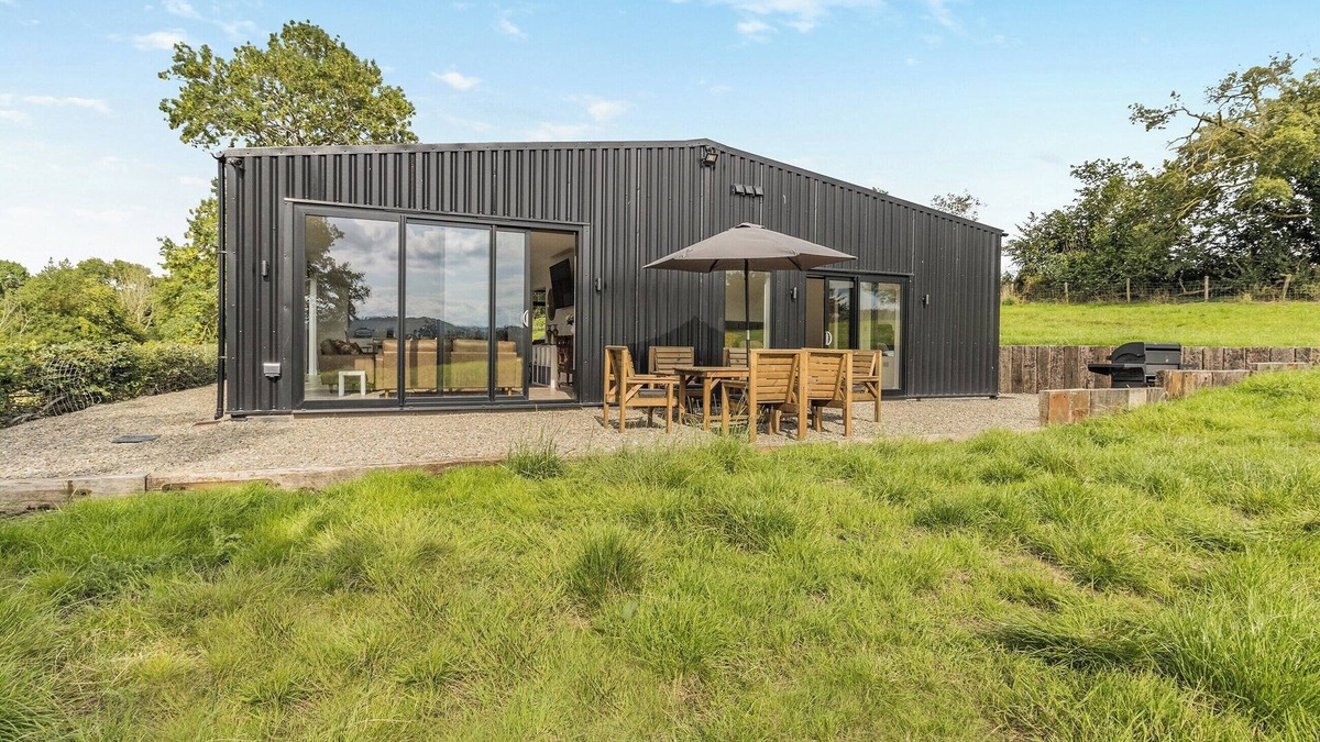 Leintwardine Cottage | An eco home with a minimalist and modern finish.