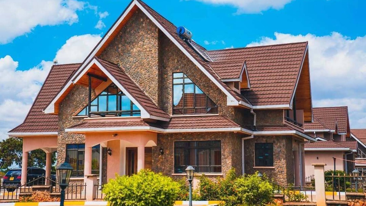 Murang'a County Villa | An elegant villa located in a serene Golf Resort, where luxury meets opulence.