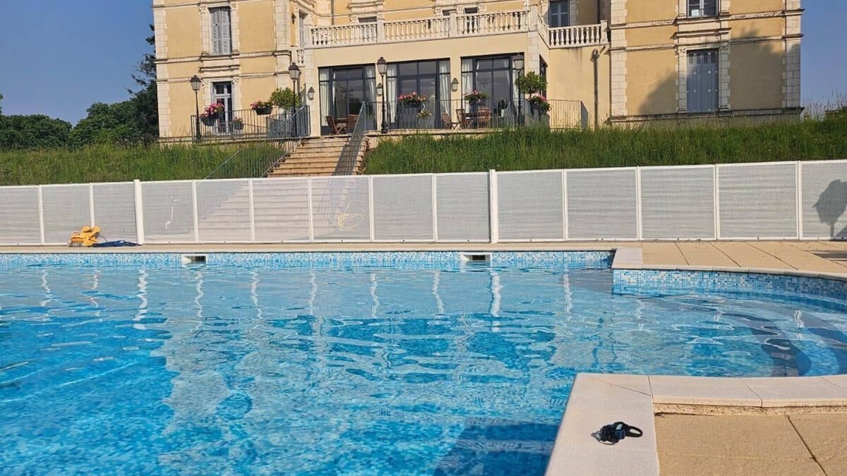 Les Forges Apartment | An enchanting chateau set in 10 hectares of wooded parkland, in absolute peace and quiet!