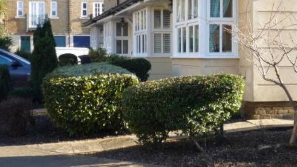 Friern Barnet House | An English style house with garden close to central London