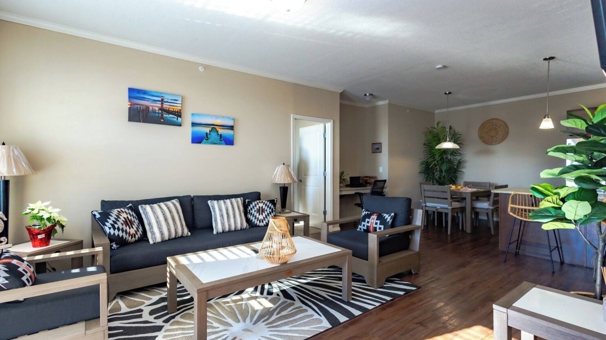 Harbor Town Condo | An escape where daily bliss and peace is a natural part of the experience.