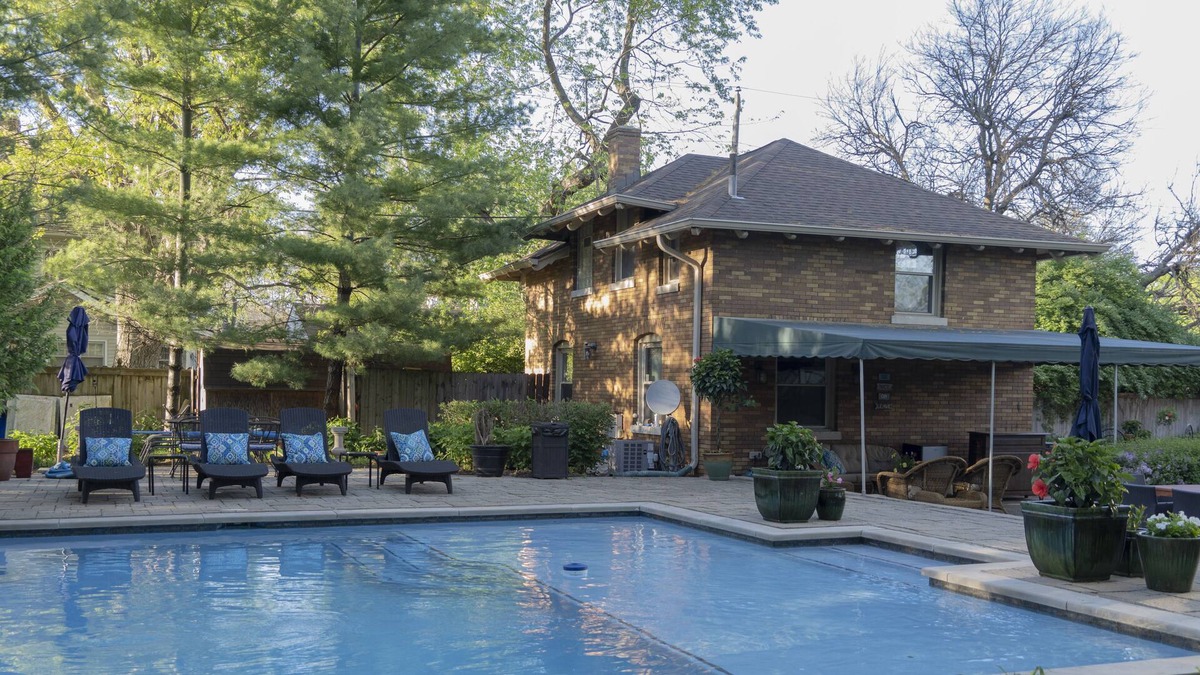 Mapleton/Fall Creek House | An Estate in the City