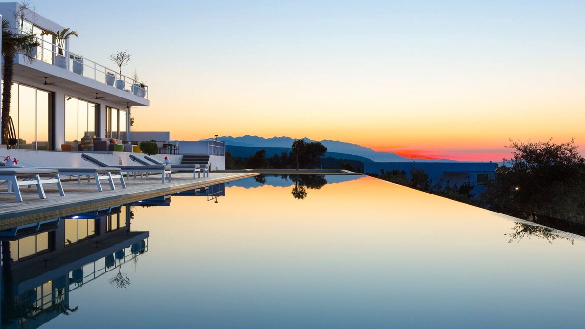 Kapsaliana Villa | An Exclusive, Fully Staffed Villa Overlooking the Cretan Sea!