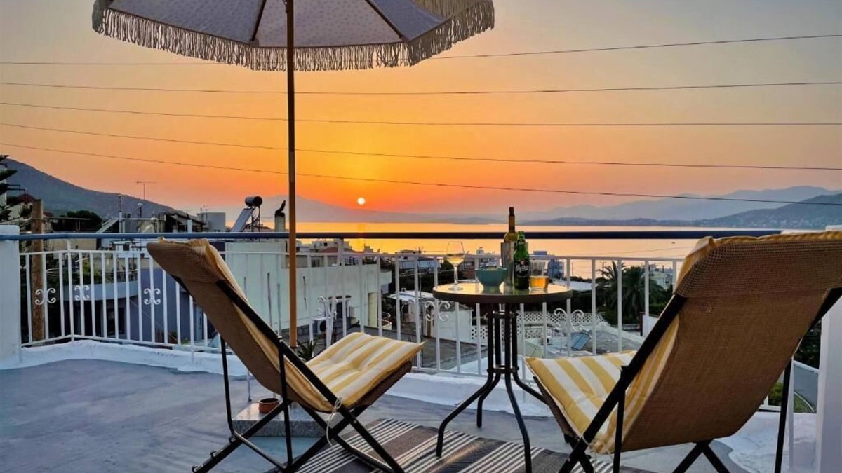 Salamis House | An hour from central Athens, 2 bedroom house. Salamina