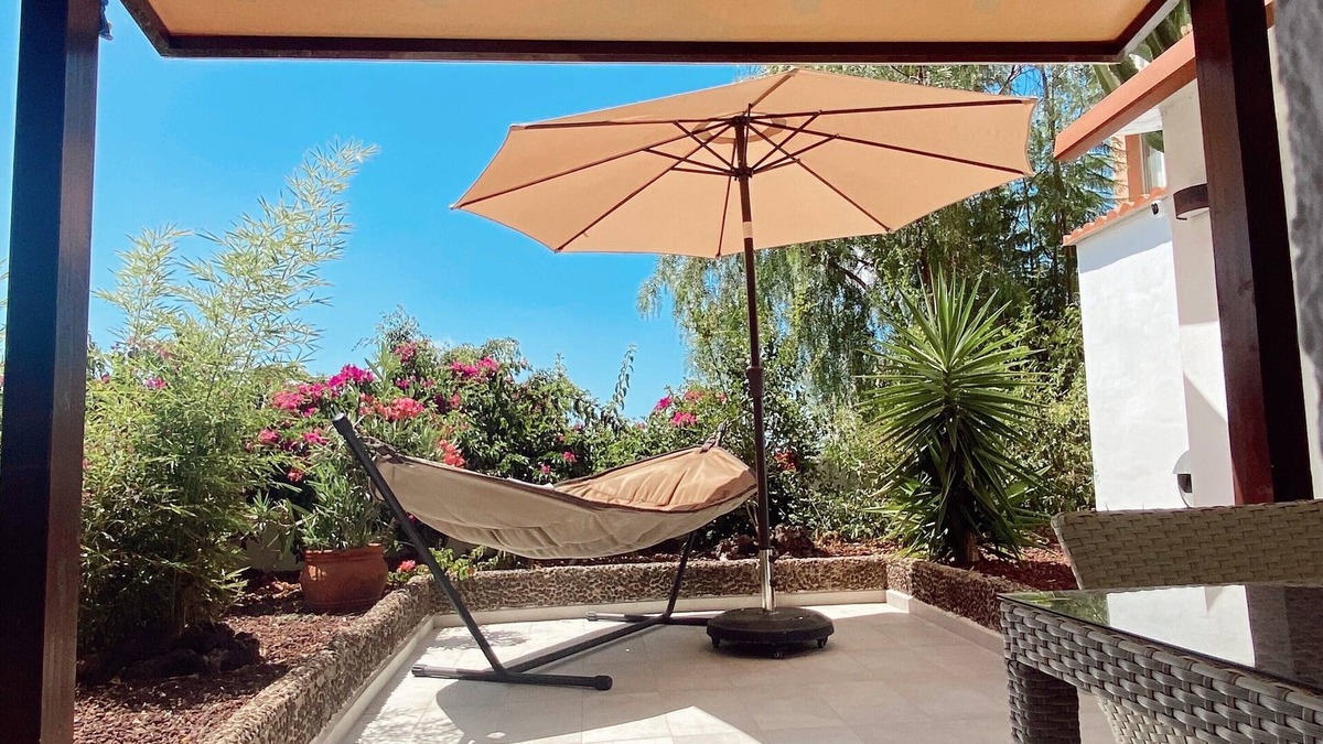 Chayofa House | An idyllic oasis in South Tenerife between mountains & sea views