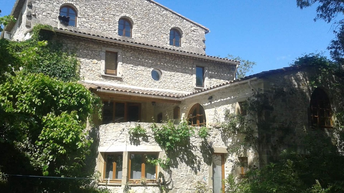 Orthoux-Serignac-Quilhan House | An Oasis in the South of France