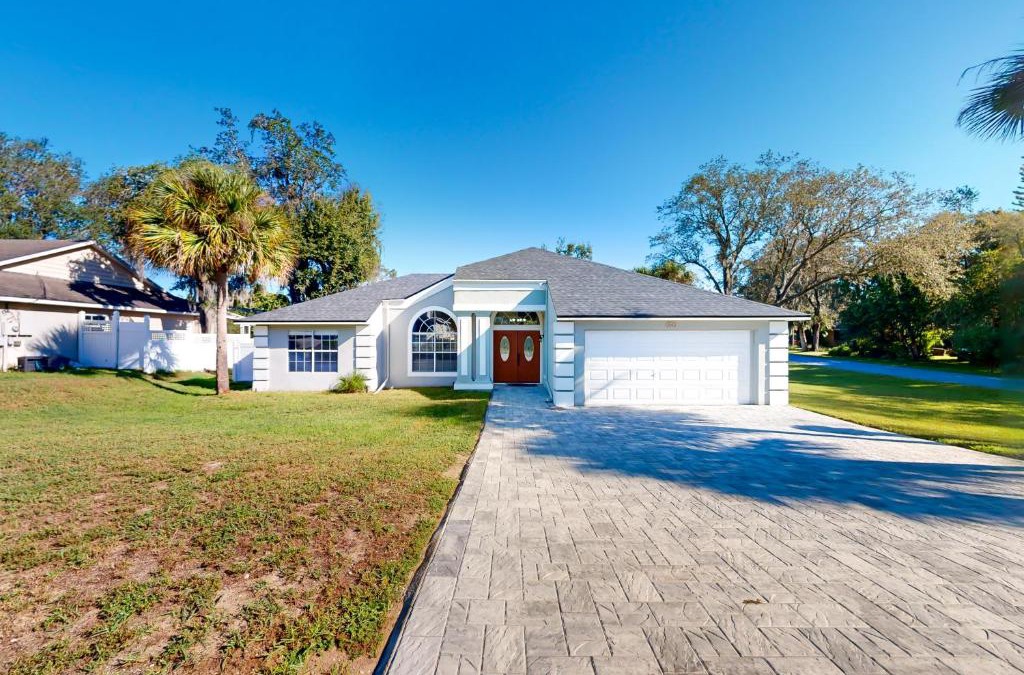 Sunridge Woods House | An Oasis in the Sun
