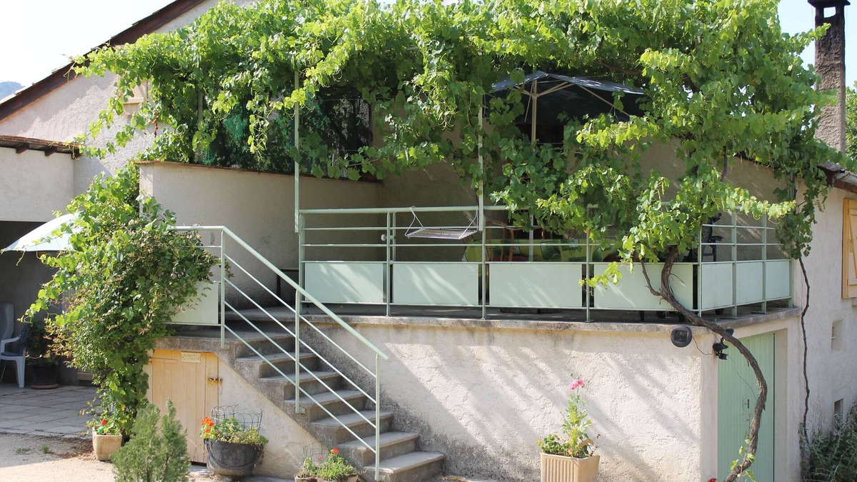 Saillans Cottage | An oasis in the vineyard