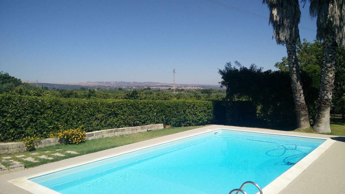 Carlentini Villa | An oasis of serenity between comfort and fun