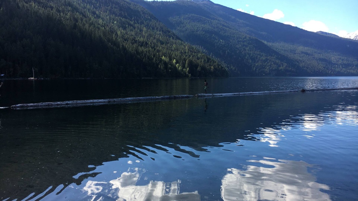 Slocan House | An outdoor adventure or a quiet retreat? The Swan House is perfect for both.
