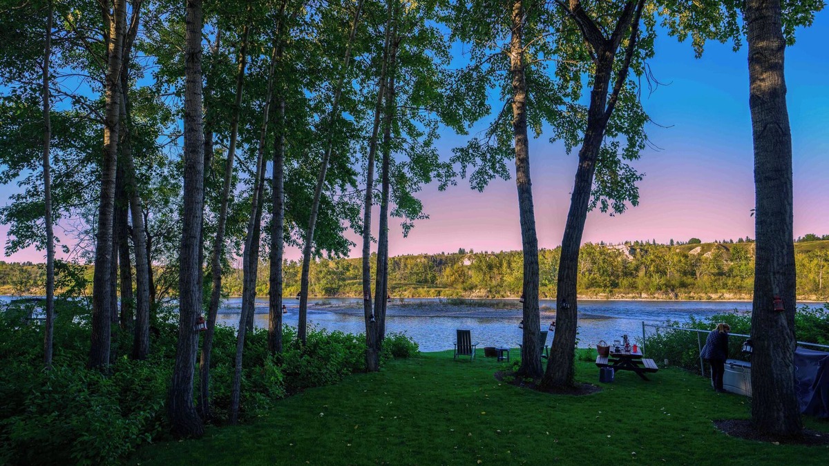 Northwest Calgary Cabin | An Urban Glamping Haven Hidden Along Calgary's Bow River