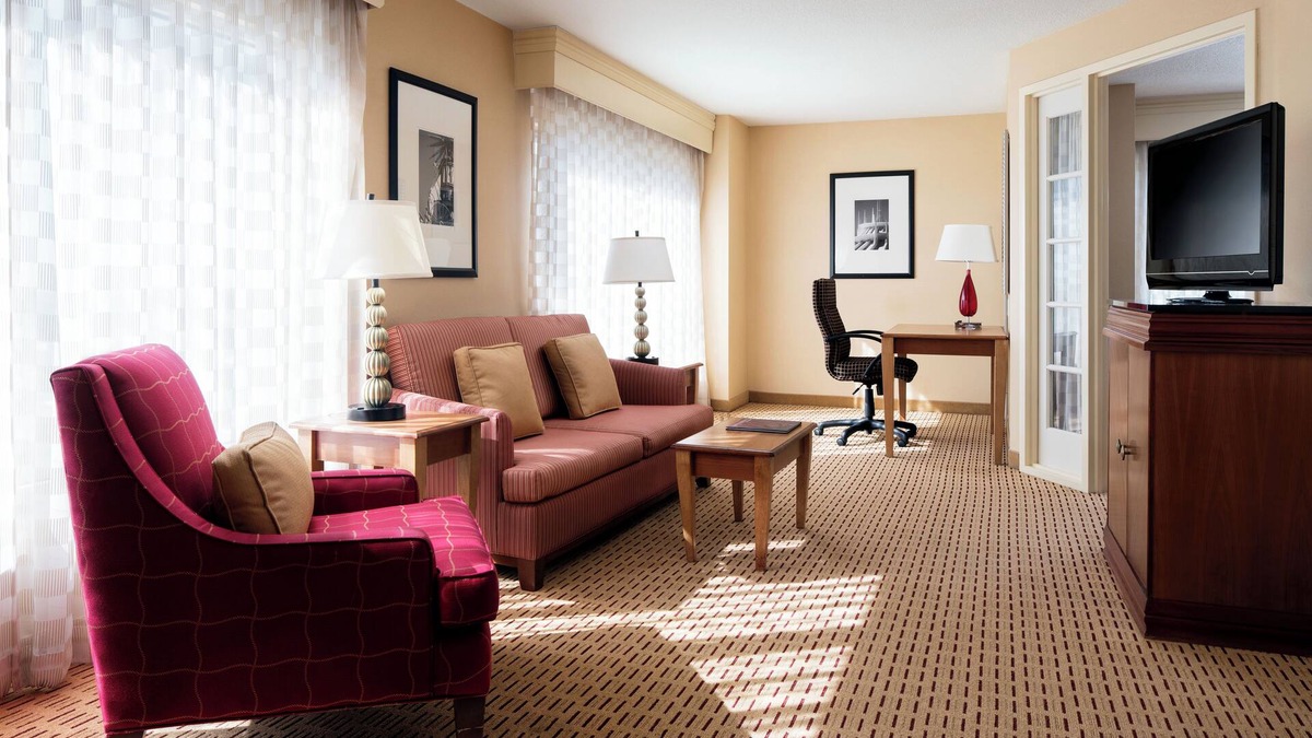 Garden Grove House | Anaheim Escape Near Disneyland, Knott’s & Anaheim GardenWalk - Pets are Allowed!