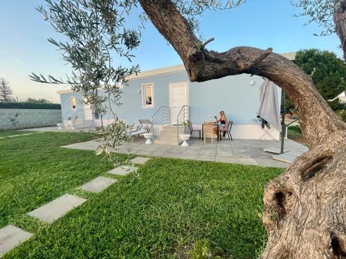 Fontane Bianche Ski Chalet | Anastasia Beach Cottage POMELIA