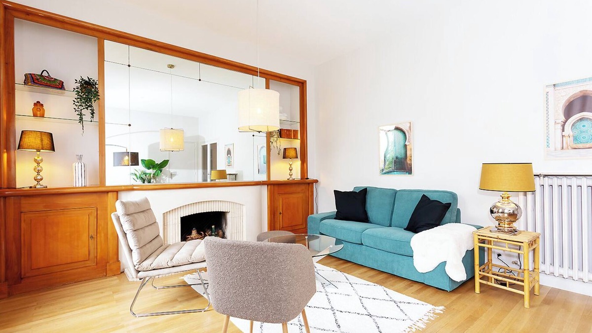 Tours City Centre Apartment | Anatole - Comfortable apartment with parking