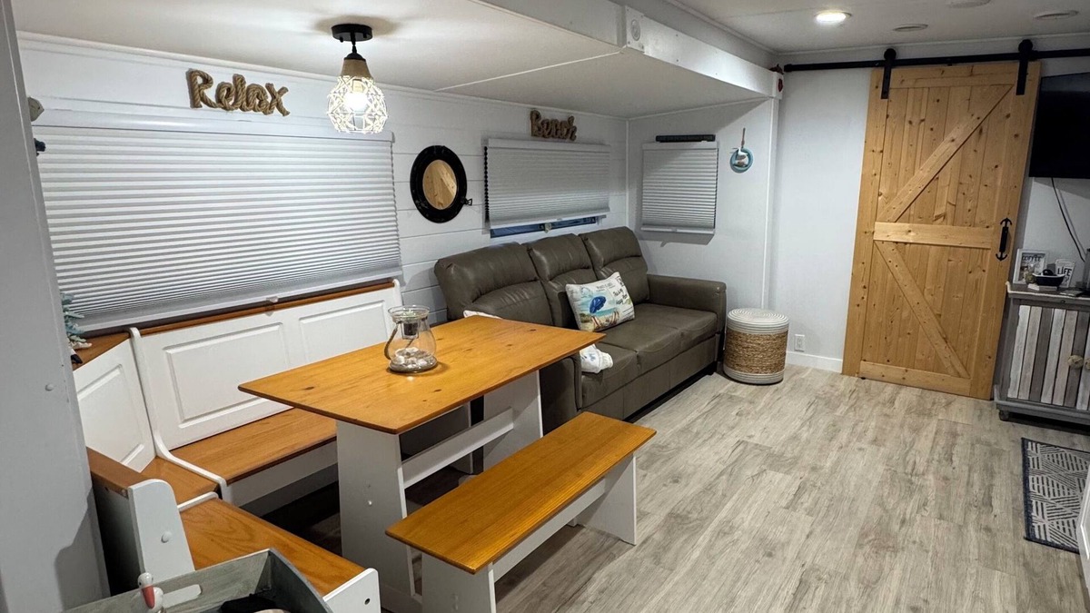 Key Largo RV Rental | Anchor by the SeanBeautiful renovated camper with a fresh coastal design