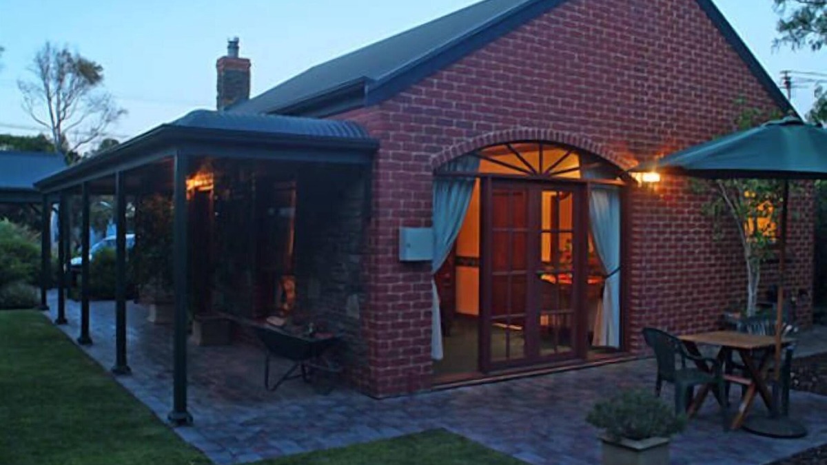 Port Willunga Bed & Breakfast | Anchor Cottage Seaside Luxury Spa B&B