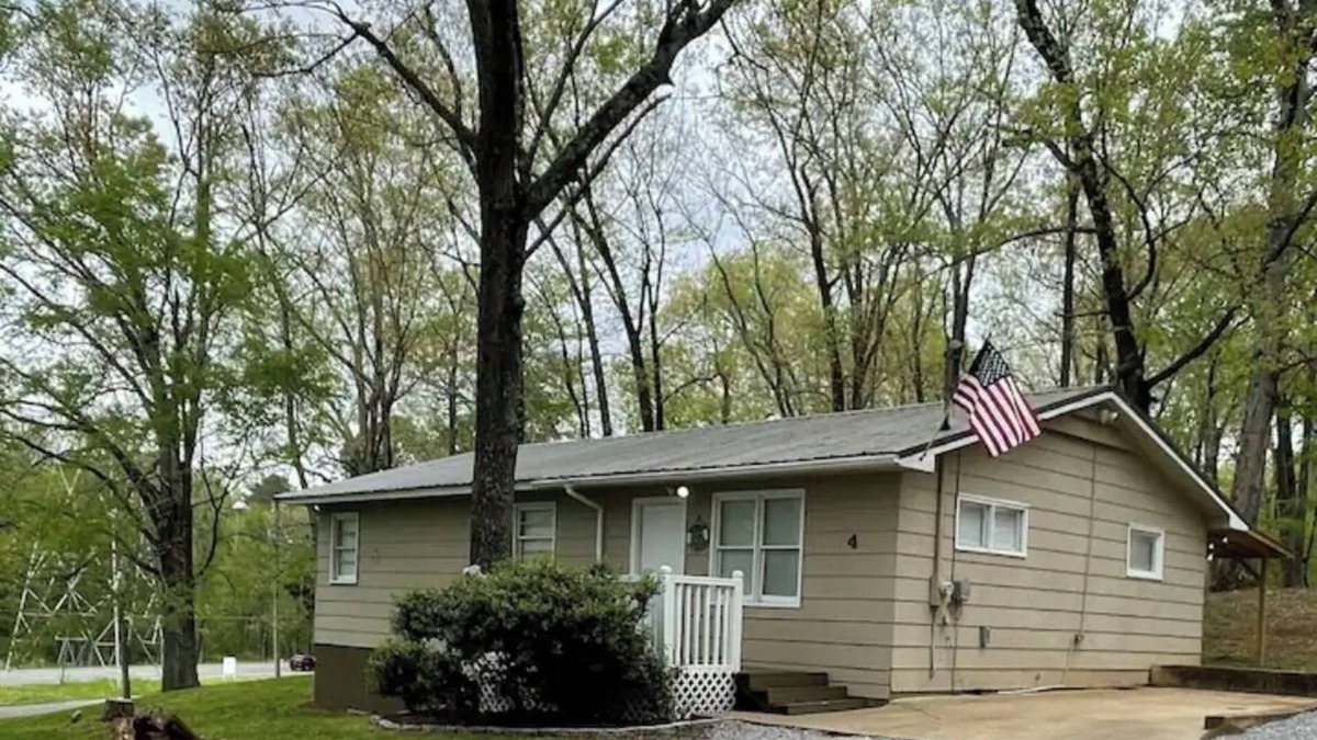 Scottsboro Cabin | Anchor Down - 3 bed/2 bath Cabin