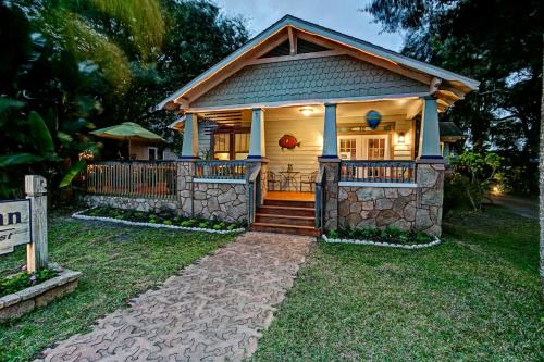 Historic District Bed & Breakfast | Anchor Inn NSB Bed and Breakfast