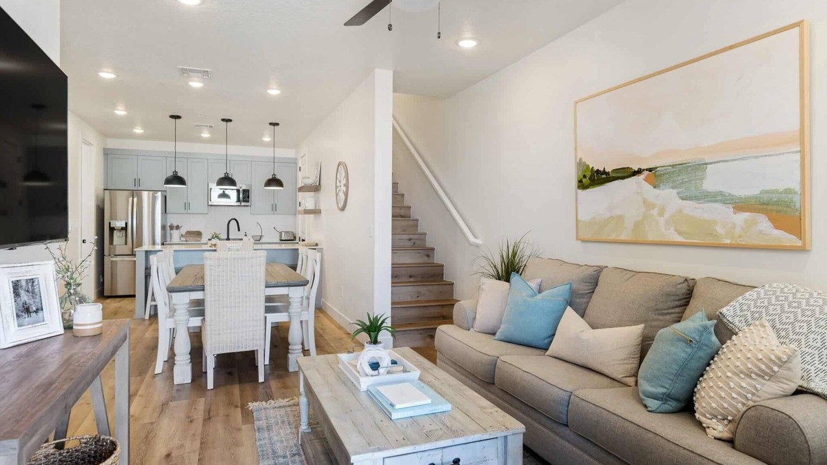 St. George Condo | Anchor Oasis: Desert Color Lagoon + Beaches
