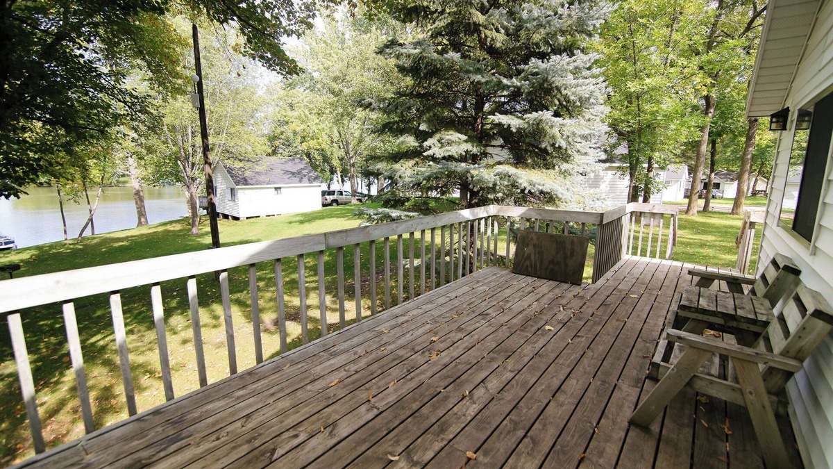 Richmond Cabin | Anchor's Away, a 3BR, 2BR, accessible cabin with jacuzzi tub and lake views