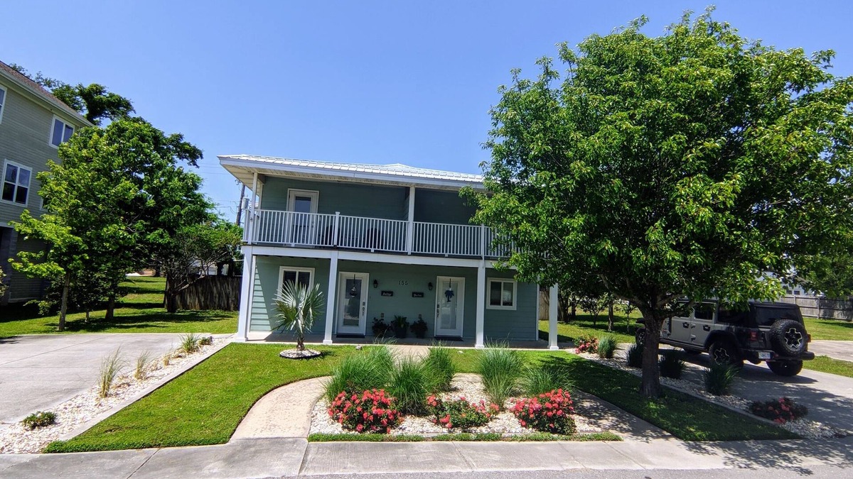 Gulfport House | *Anchor Townhome w/Gulf views* Walk to beach/seafood