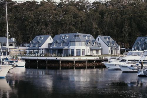 Corlette Hotel | Anchorage Port Stephens
