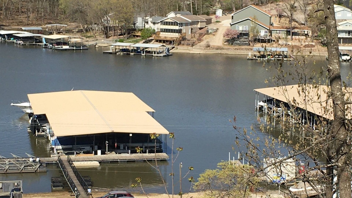 Lake Ozark Condo | ANCHOR’S DOWN CONDO-SMALL COMPLEX LAKE VIEW NEXT TO BAGNELL STRIP