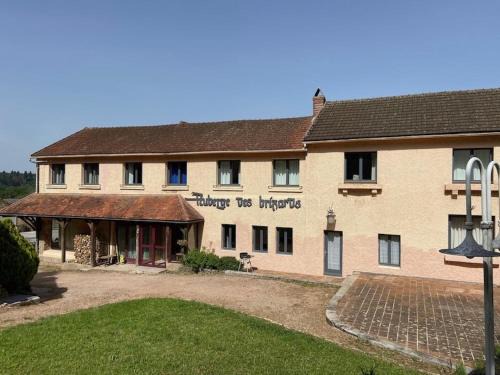 Quarre-les-Tombes House | Ancienne Auberge des Brizards - Morvan (14 personnes)