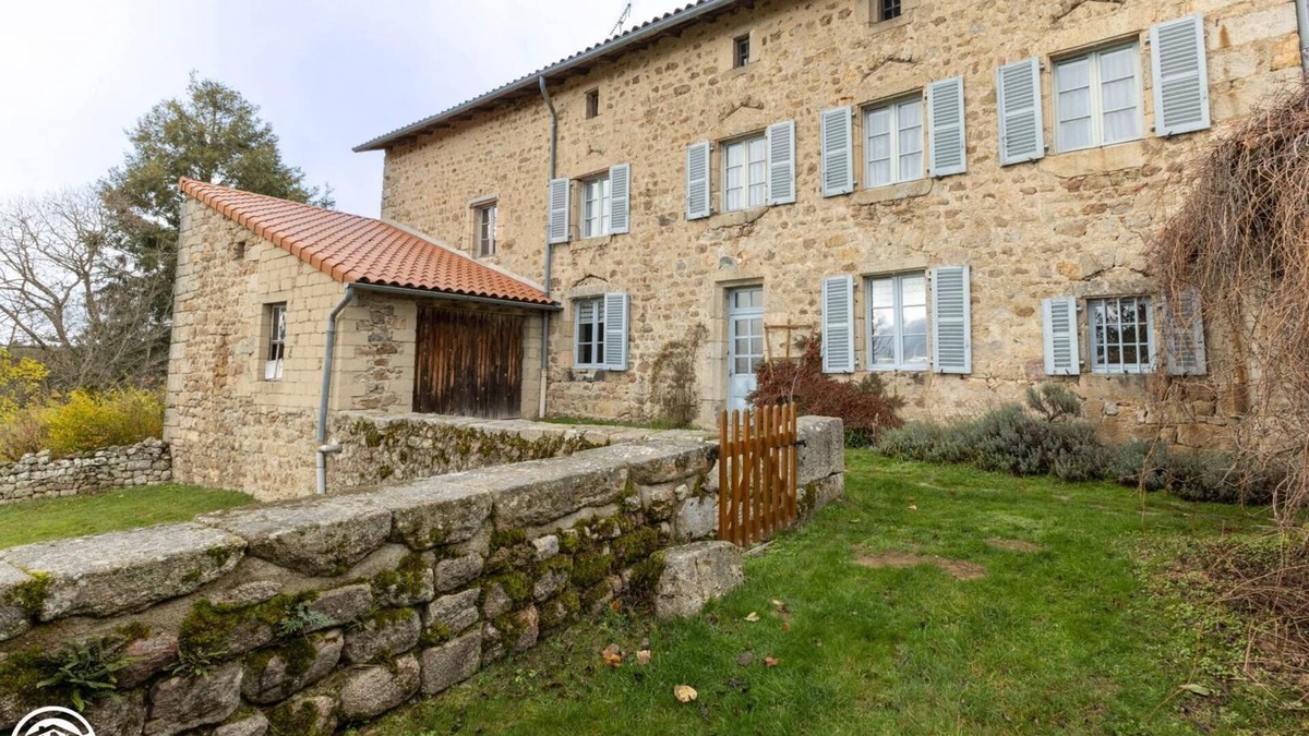 La Chaulme House | Ancienne Cure - LA Chaulme