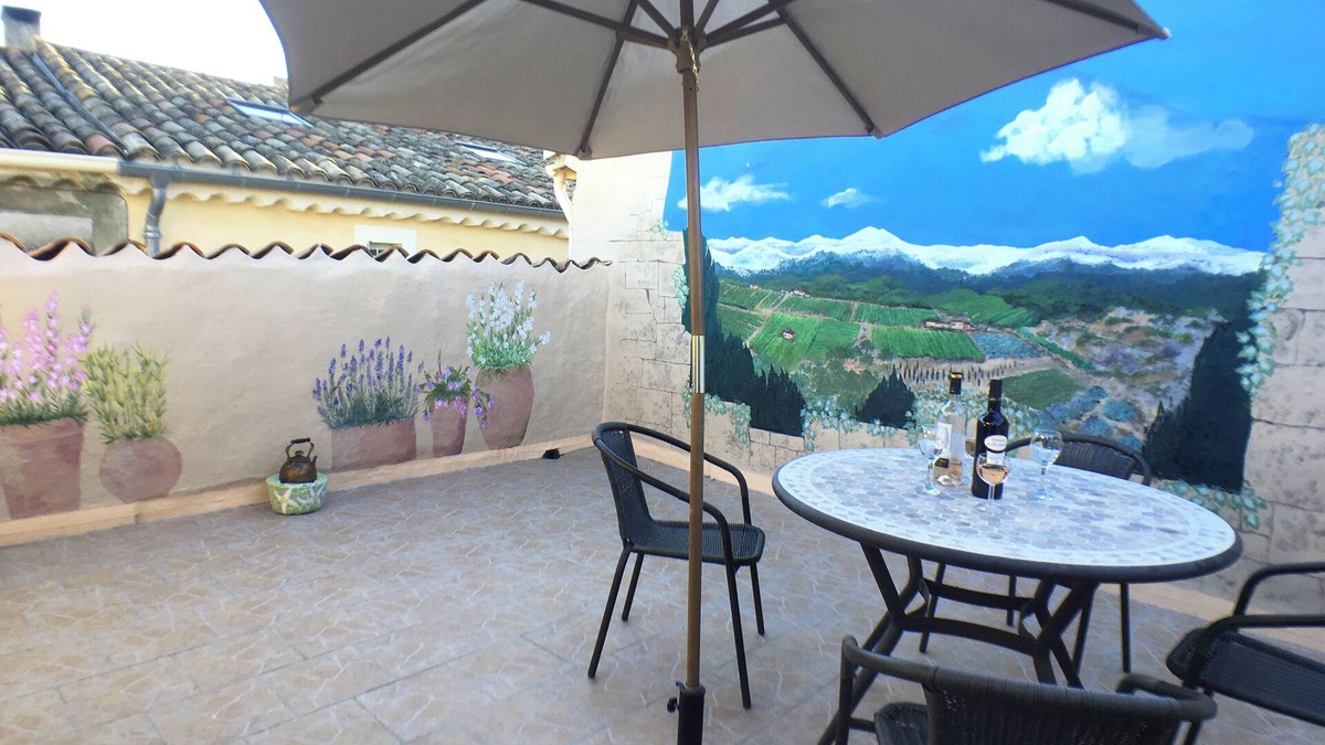 Assignan House | Ancient Roman Village House with Roof Terrace