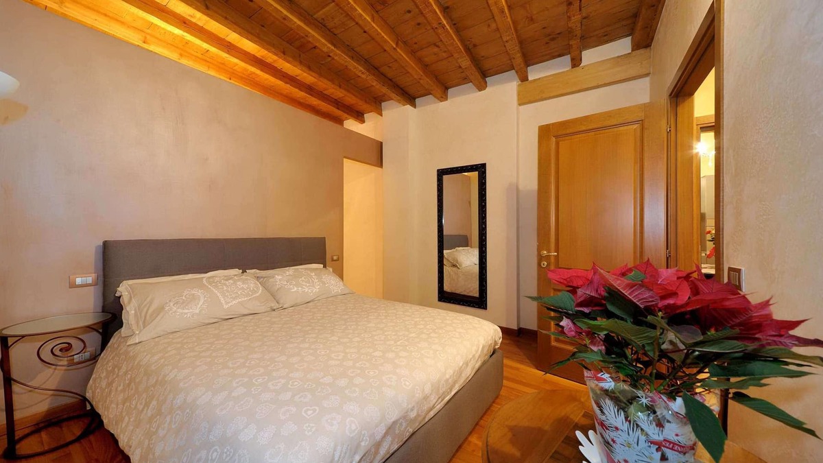 Salo Apartment | Ancient theater in the center