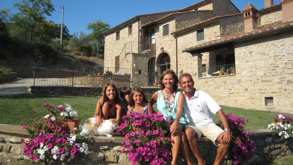 Capolona Villa | ancient tuscany House with character with garden and swimming pool