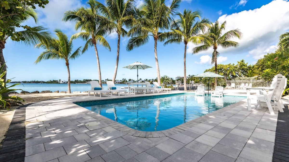 Sugarloaf Key House | $and D0llar$: Indulge in Luxury & Spectacular Open Water Views, Private Pool, Dock & Pet-Friendly!